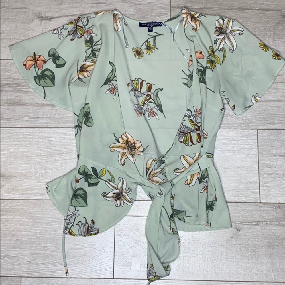 Light Green Minimalistic Floral Blouse
